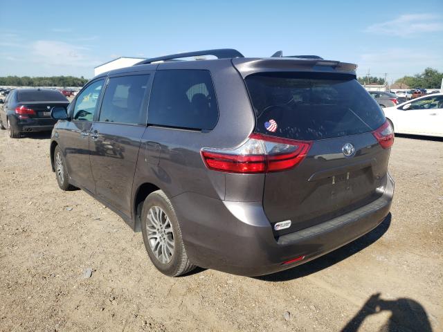 Photo 2 VIN: STDYZ3DC4LS071301 - TOYOTA SIENNA XLE 