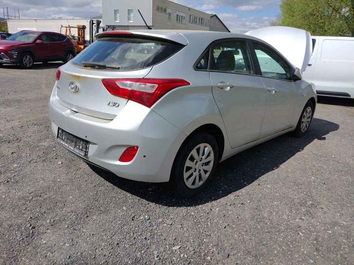 Photo 3 VIN: TMAD251UAGJ294682 - HYUNDAI I30 