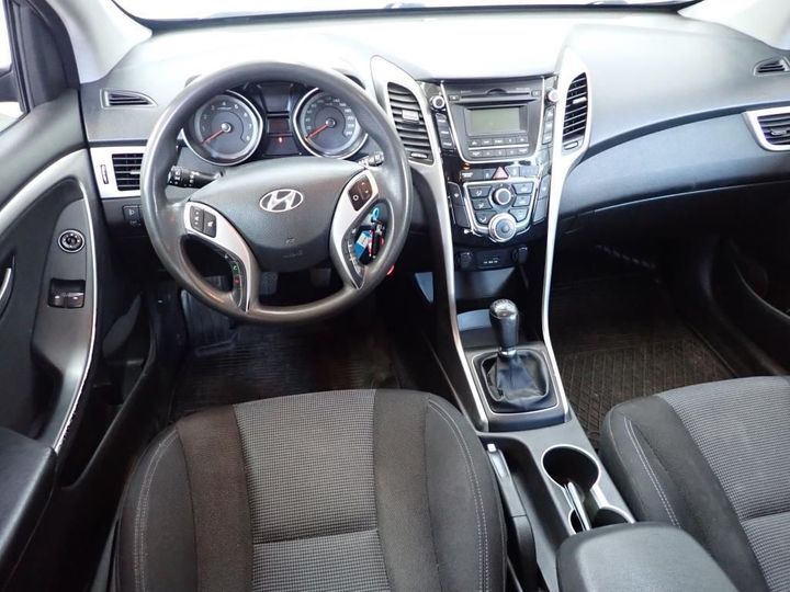 Photo 9 VIN: TMAD281AAEJ085702 - HYUNDAI I30 