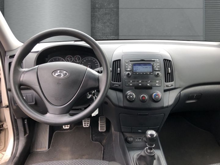 Photo 9 VIN: TMADB51CP9J014612 - HYUNDAI I30 