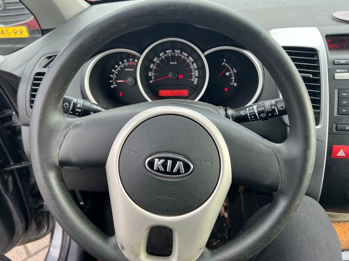 Photo 11 VIN: TMAEH811AAJ002205 - KIA VENGA 