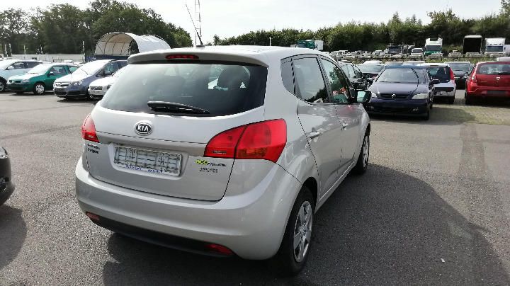 Photo 3 VIN: TMAEH813ABJ059618 - KIA VENGA HATCHBACK 