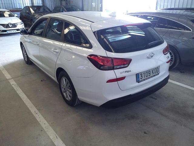 Photo 11 VIN: TMAH2817AJJ011701 - HYUNDAI I30 