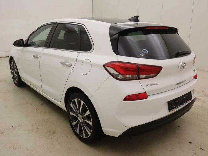 Photo 9 VIN: TMAH3517AJJ000999 - HYUNDAI I30 