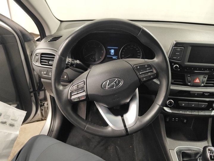 Photo 20 VIN: TMAH3517AJJ047230 - HYUNDAI I30 '17 