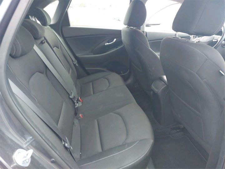 Photo 10 VIN: TMAH351AGKJ092524 - HYUNDAI I30 