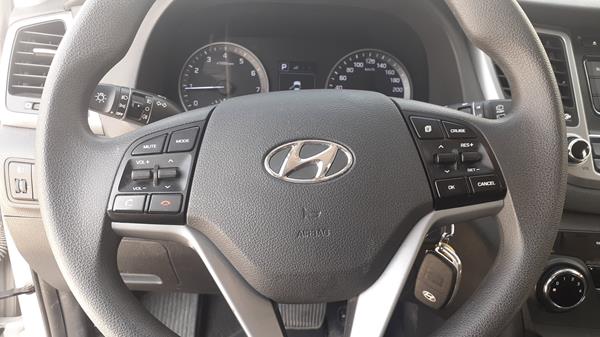 Photo 19 VIN: TMAJ28132HJ188469 - HYUNDAI TUCSON 