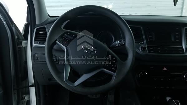 Photo 11 VIN: TMAJ28133HJ171356 - HYUNDAI TUCSON 