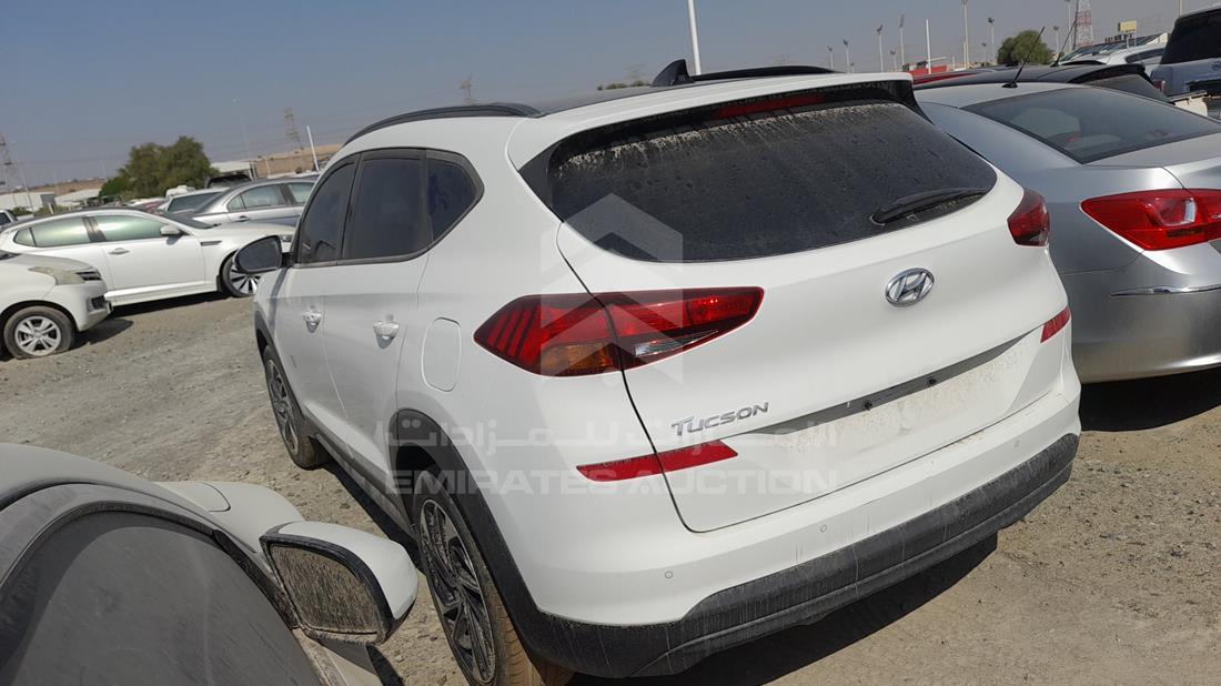 Photo 6 VIN: TMAJ28138KJ825422 - HYUNDAI TUCSON 