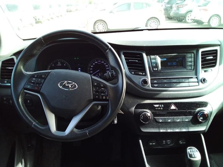 Photo 11 VIN: TMAJ2815AHJ300886 - HYUNDAI TUCSON 