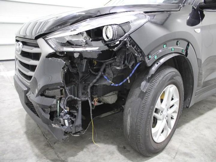 Photo 5 VIN: TMAJ2815AHJ400066 - HYUNDAI TUCSON SUV 