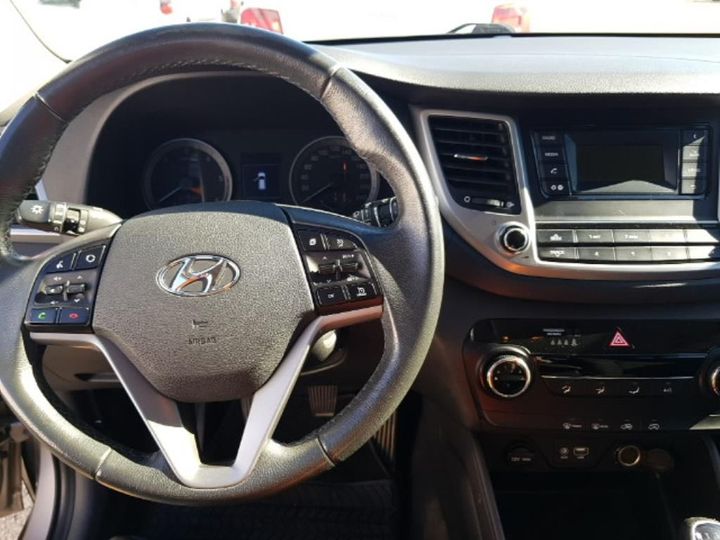 Photo 21 VIN: TMAJ2815AJJ542359 - HYUNDAI TUCSON 