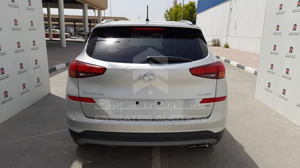 Photo 6 VIN: TMAJ281B6KJ715749 - HYUNDAI TUCSON 