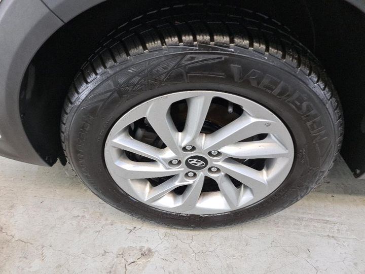 Photo 12 VIN: TMAJ3811AHJ147556 - HYUNDAI TUCSON 