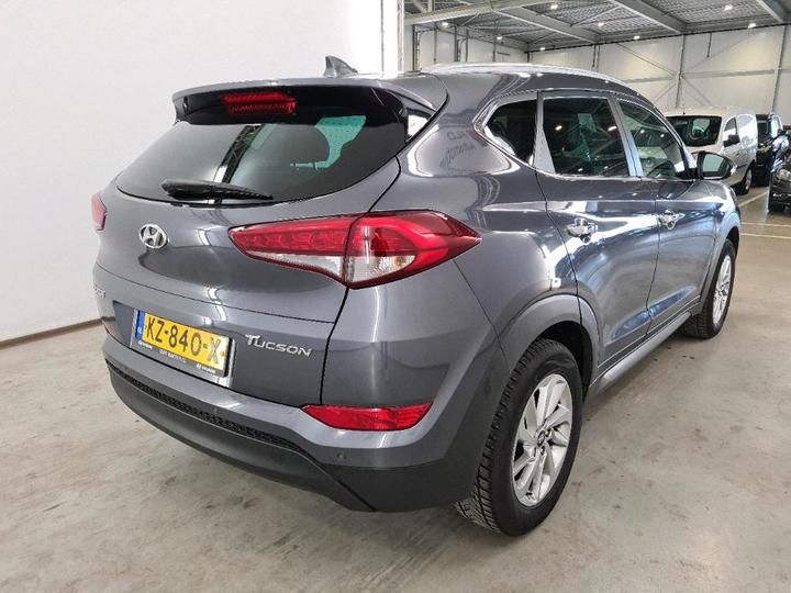 Photo 4 VIN: TMAJ3811AHJ335697 - HYUNDAI TUCSON 