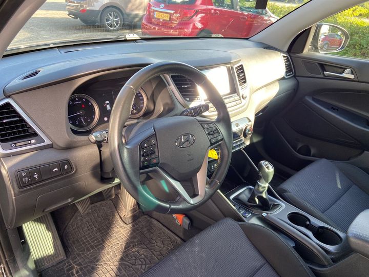 Photo 7 VIN: TMAJ3811AHJ339668 - HYUNDAI TUCSON 