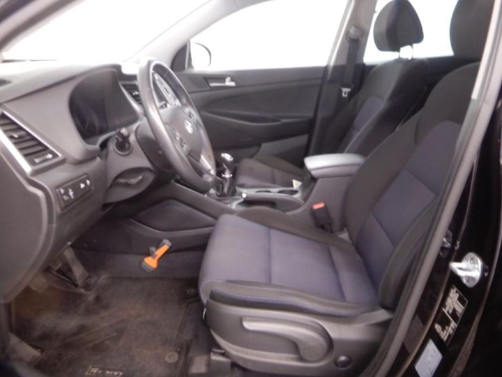 Photo 15 VIN: TMAJ3811AHJ368238 - HYUNDAI TUCSON 