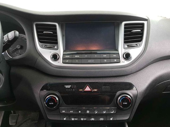 Photo 9 VIN: TMAJ3811AJJ489524 - HYUNDAI TUCSON 