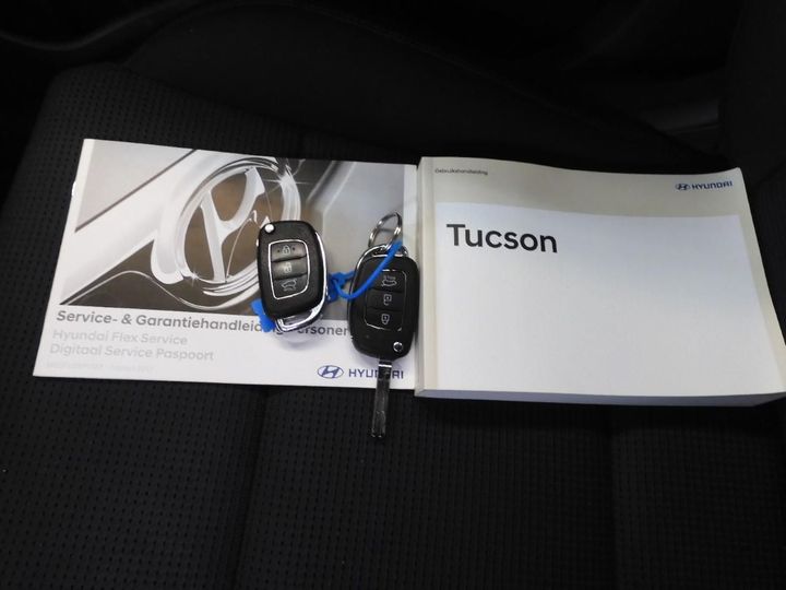 Photo 10 VIN: TMAJ3811AJJ497378 - HYUNDAI TUCSON 