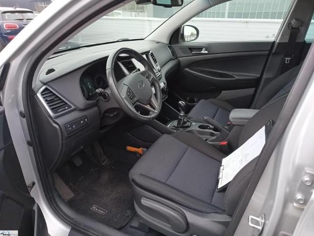 Photo 4 VIN: TMAJ3811AJJ579672 - HYUNDAI TUCSON 