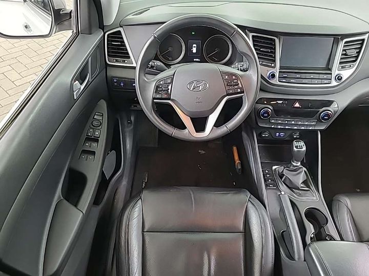 Photo 8 VIN: TMAJ3811AJJ583320 - HYUNDAI TUCSON 