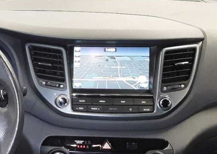 Photo 8 VIN: TMAJ3812AJJ634986 - HYUNDAI TUCSON 