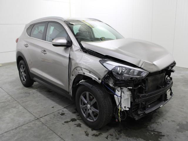 Photo 2 VIN: TMAJ3815AGJ089033 - HYUNDAI TUCSON SUV 