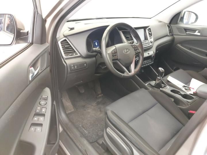 Photo 21 VIN: TMAJ3815AHJ184059 - HYUNDAI TUCSON 