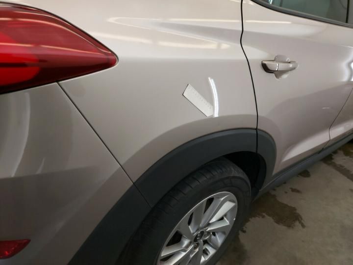 Photo 4 VIN: TMAJ3815AHJ184059 - HYUNDAI TUCSON 