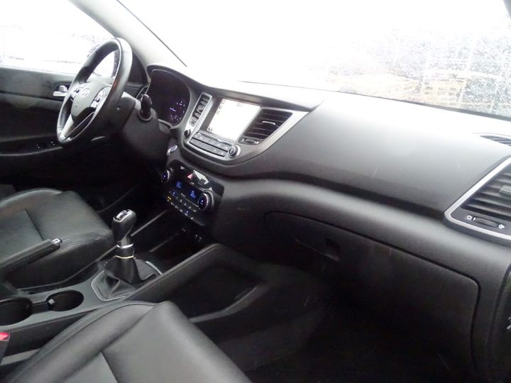 Photo 24 VIN: TMAJ3815AHJ201594 - HYUNDAI TUCSON 