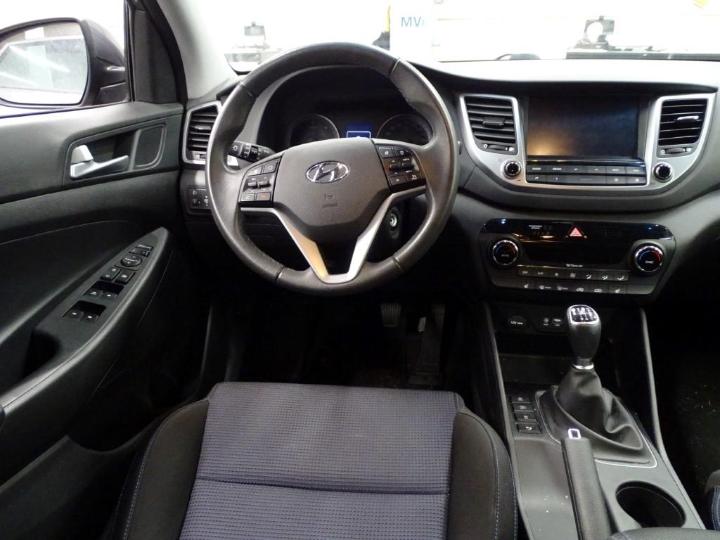 Photo 12 VIN: TMAJ3815AHJ223450 - HYUNDAI TUCSON 