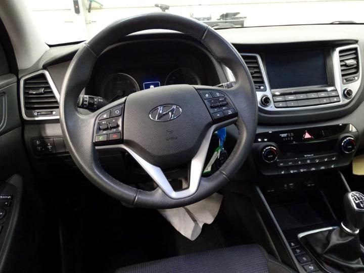 Photo 12 VIN: TMAJ3815AHJ289628 - HYUNDAI TUCSON 