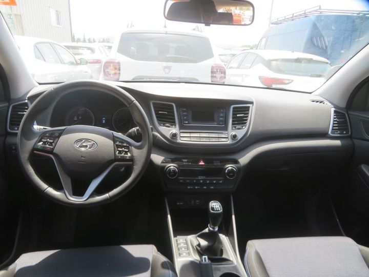 Photo 6 VIN: TMAJ3815AHJ297097 - HYUNDAI TUCSON 