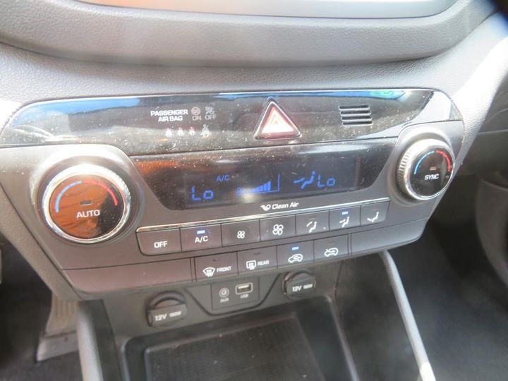 Photo 23 VIN: TMAJ3815AHJ297097 - HYUNDAI TUCSON 