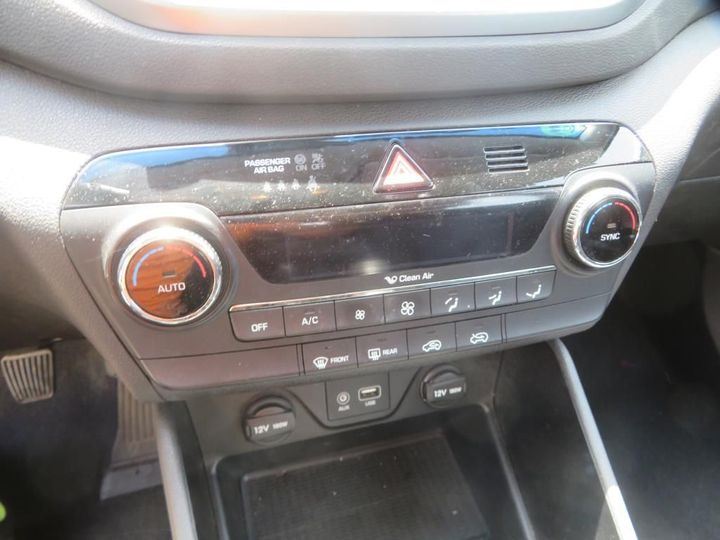 Photo 20 VIN: TMAJ3815AHJ297097 - HYUNDAI TUCSON 