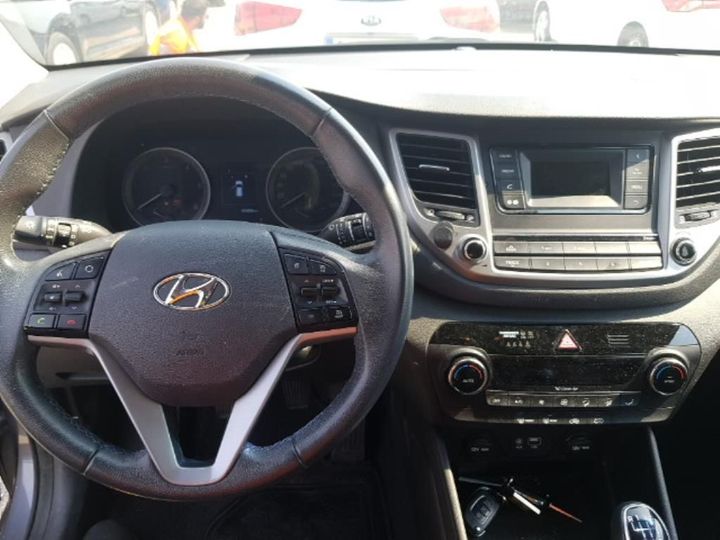 Photo 21 VIN: TMAJ3815AHJ299268 - HYUNDAI TUCSON 