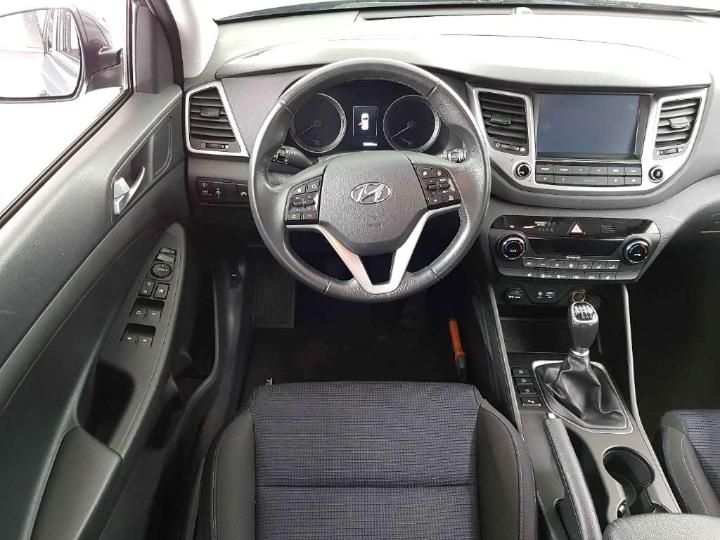 Photo 7 VIN: TMAJ3815AHJ299305 - HYUNDAI TUCSON 