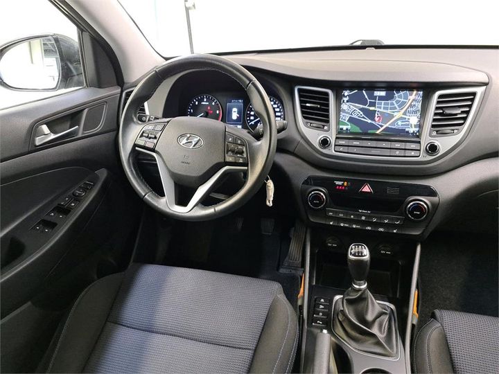 Photo 6 VIN: TMAJ3815AHJ369992 - HYUNDAI TUCSON 