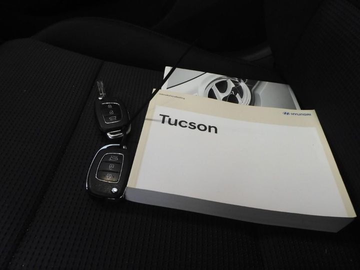 Photo 11 VIN: TMAJ3815AJJ443409 - HYUNDAI TUCSON 