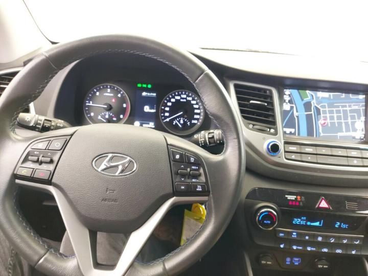 Photo 10 VIN: TMAJ3815AJJ482999 - HYUNDAI TUCSON 