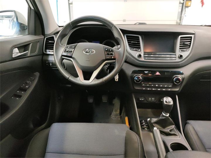 Photo 6 VIN: TMAJ3815AJJ510411 - HYUNDAI TUCSON 