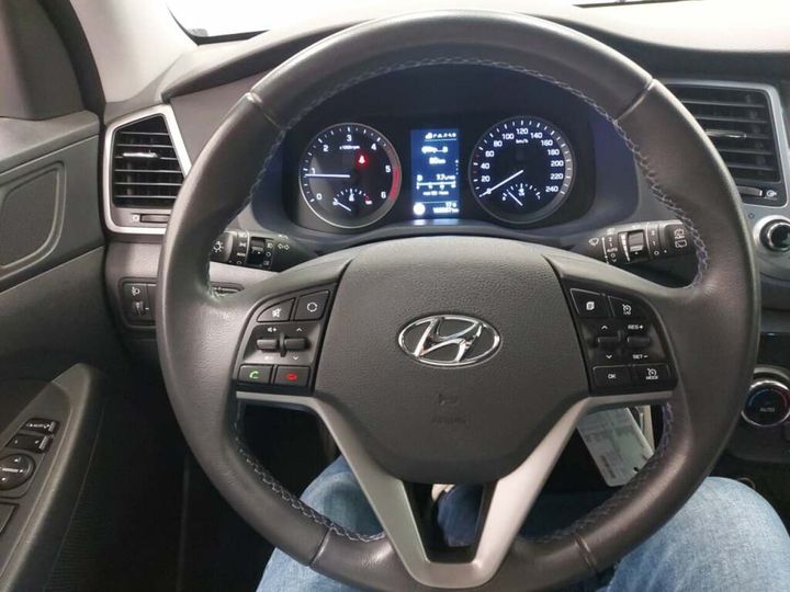 Photo 4 VIN: TMAJ3815AJJ531096 - HYUNDAI TUCSON 