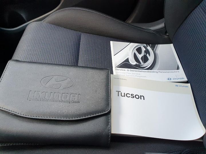 Photo 12 VIN: TMAJ3815AJJ558868 - HYUNDAI TUCSON 