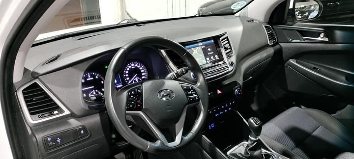 Photo 6 VIN: TMAJ3815AJJ560155 - HYUNDAI TUCSON SUV 