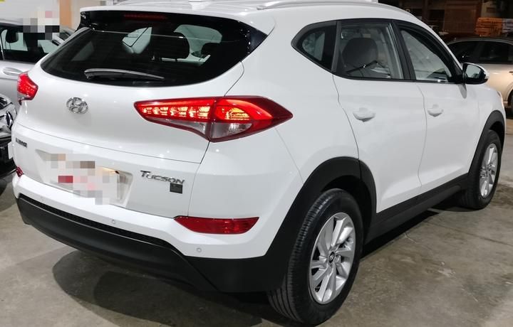 Photo 4 VIN: TMAJ3815AJJ560155 - HYUNDAI TUCSON SUV 