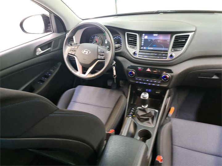 Photo 6 VIN: TMAJ3815AJJ561672 - HYUNDAI TUCSON 