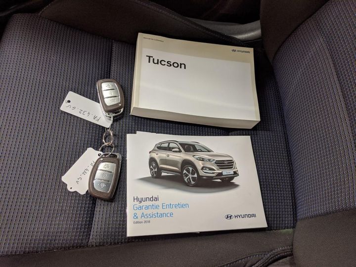 Photo 8 VIN: TMAJ3815AJJ630911 - HYUNDAI TUCSON 