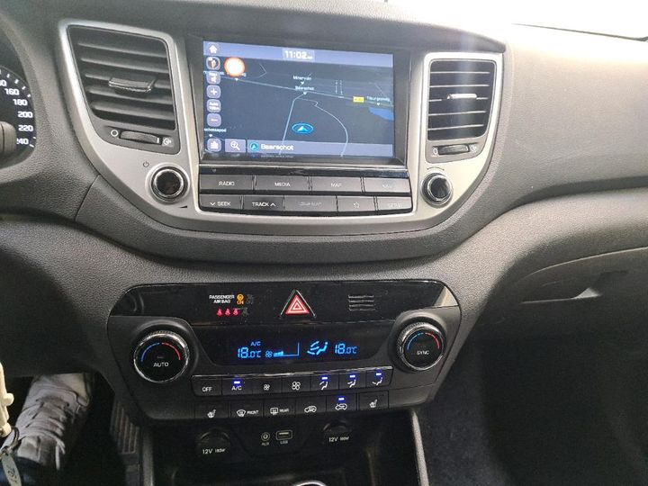 Photo 19 VIN: TMAJ3815AJJ645844 - HYUNDAI TUCSON 