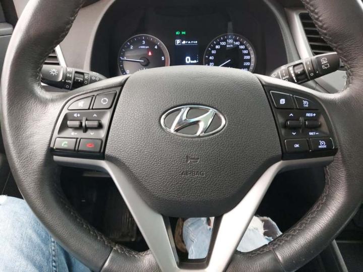 Photo 16 VIN: TMAJ3815GHJ303652 - HYUNDAI TUCSON 