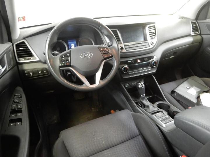 Photo 9 VIN: TMAJ3815GHJ342517 - HYUNDAI TUCSON 